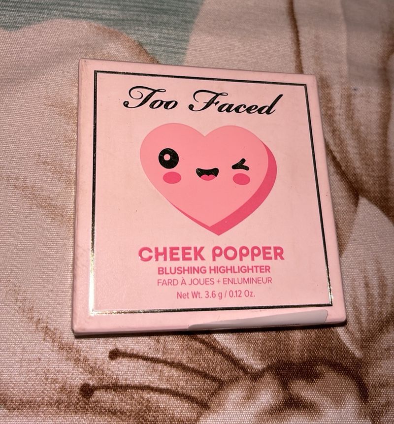 TOO FACED CHEEK POPPER BLUSHING HIGHLIGHTER