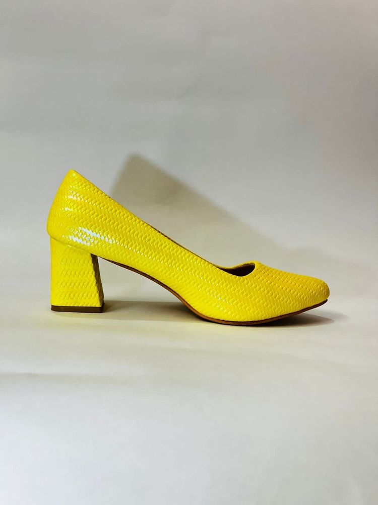 Holographic Lemon Colour Heel's For Women