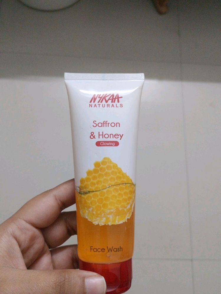 Nykaa Naturala Saffron Honey