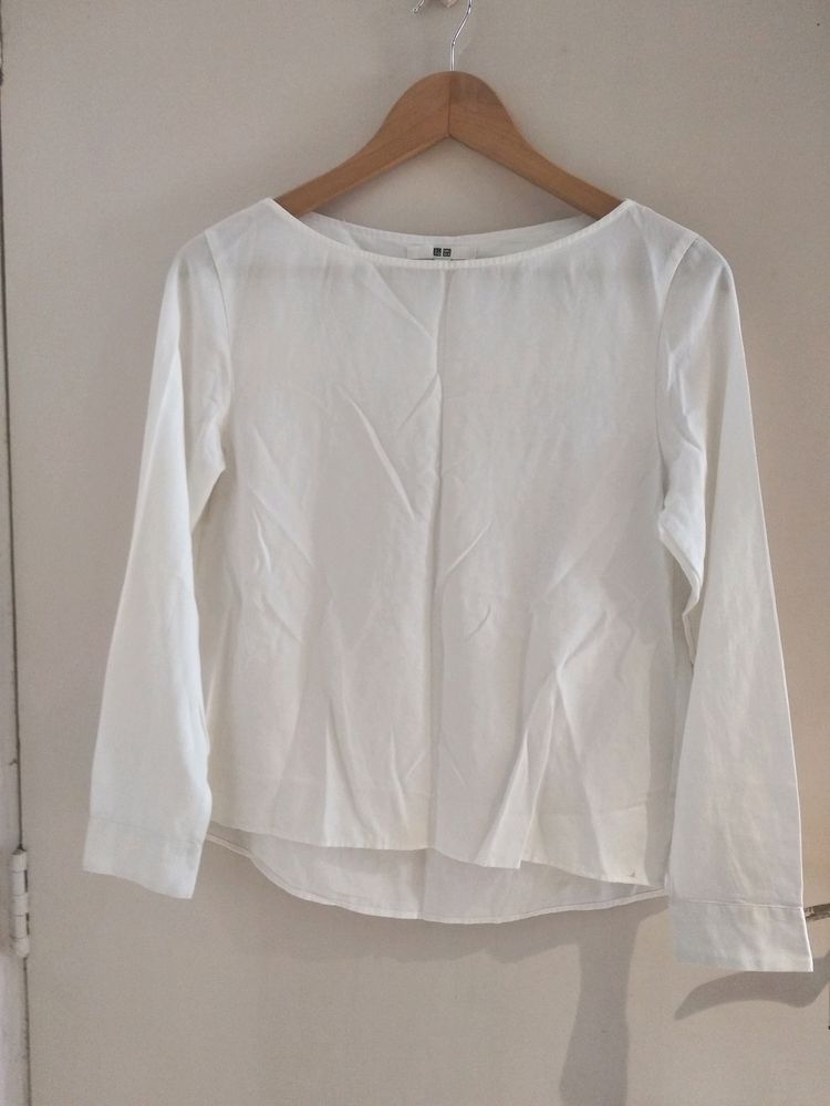 Uniqlo Beautiful White Top