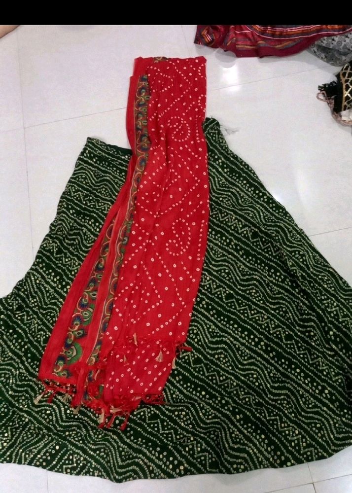 Bandhej Lehnga