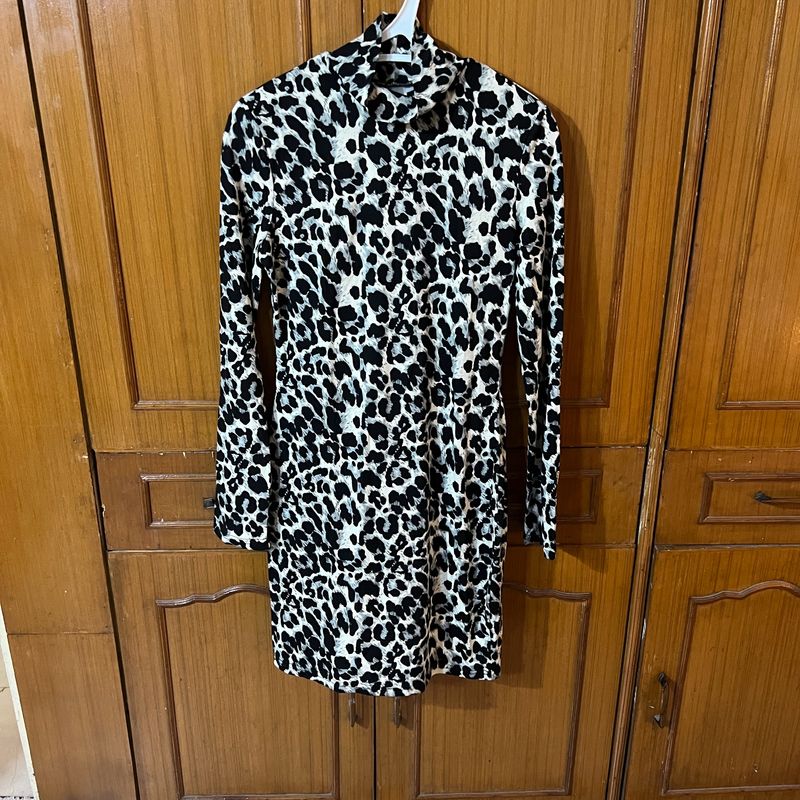 BnW Monochrome Leopard Print Bodycon Dress