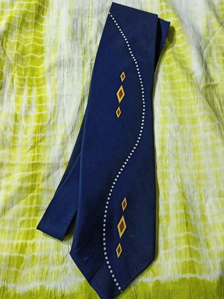 A Navy Blue Tie . New & Nice 🙂 Ti