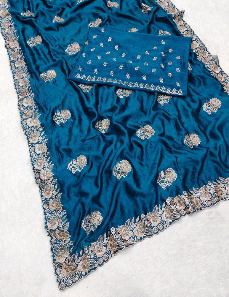 C- Blooming Vichitra silk 🛑SAREE LENGTH- 6.20 Mtr🛑SAREE WORK- Zari work with stone work🛑BLOUSE FABRIC- Vichitra silk with embroidery work🛑BLOUSE LENGTH- 0.50 Mtr with embroidery