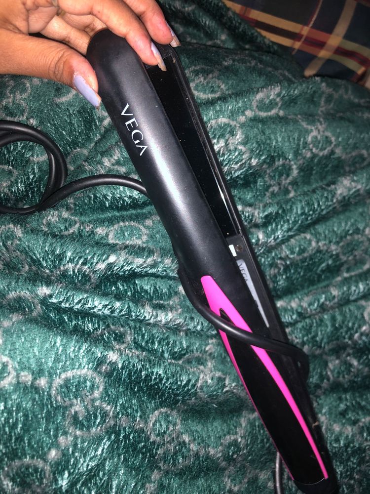 Vega Hair Straightener