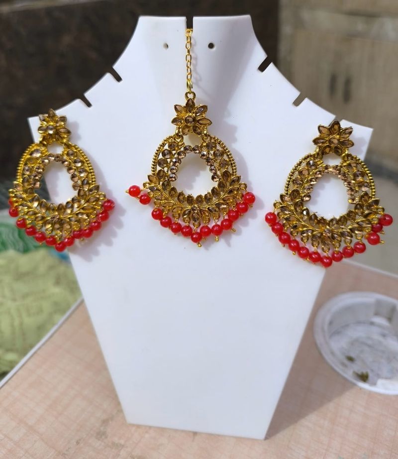 Earrings With Maang Tikka