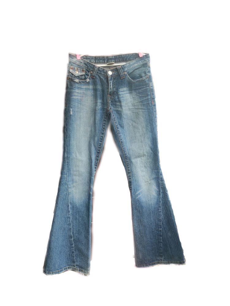 Its a low waist y2k jeans,very cool