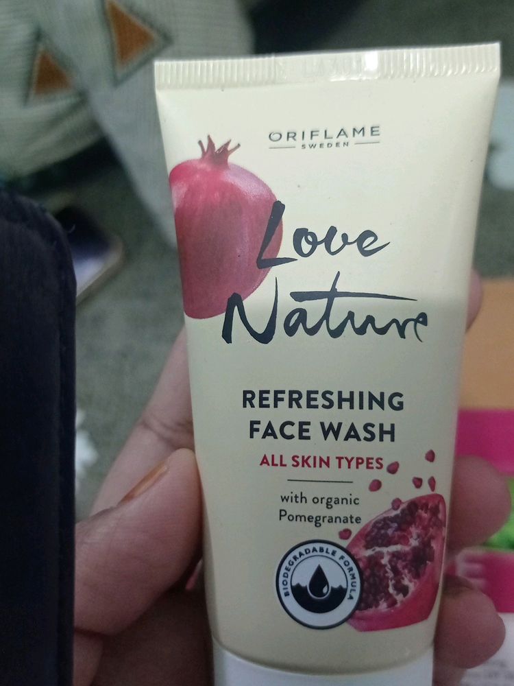 Love Nature Face Wash