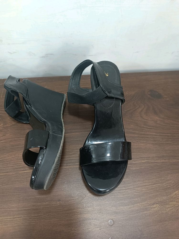 Super Black Wedge Sandal