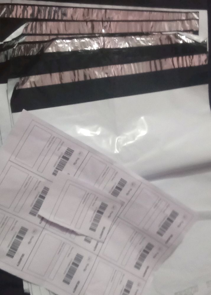 10 Shipping Label And Bags