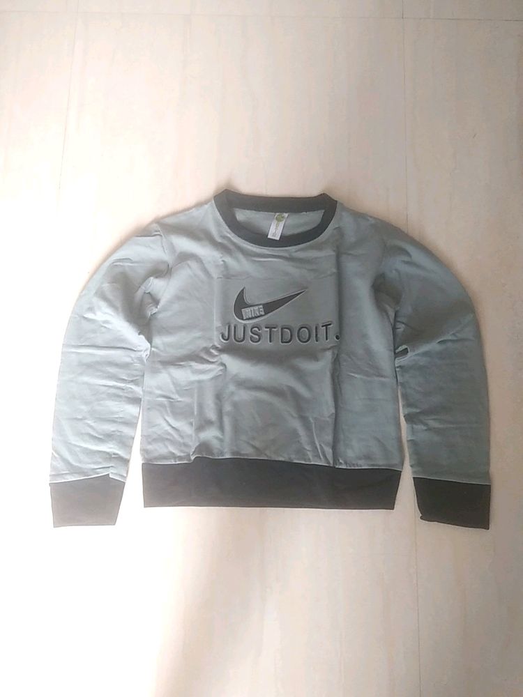 Nike Sweatshirt For All Genders