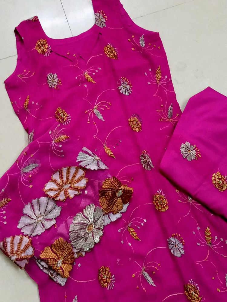 Kurti Set With Dhupata And Salwar..