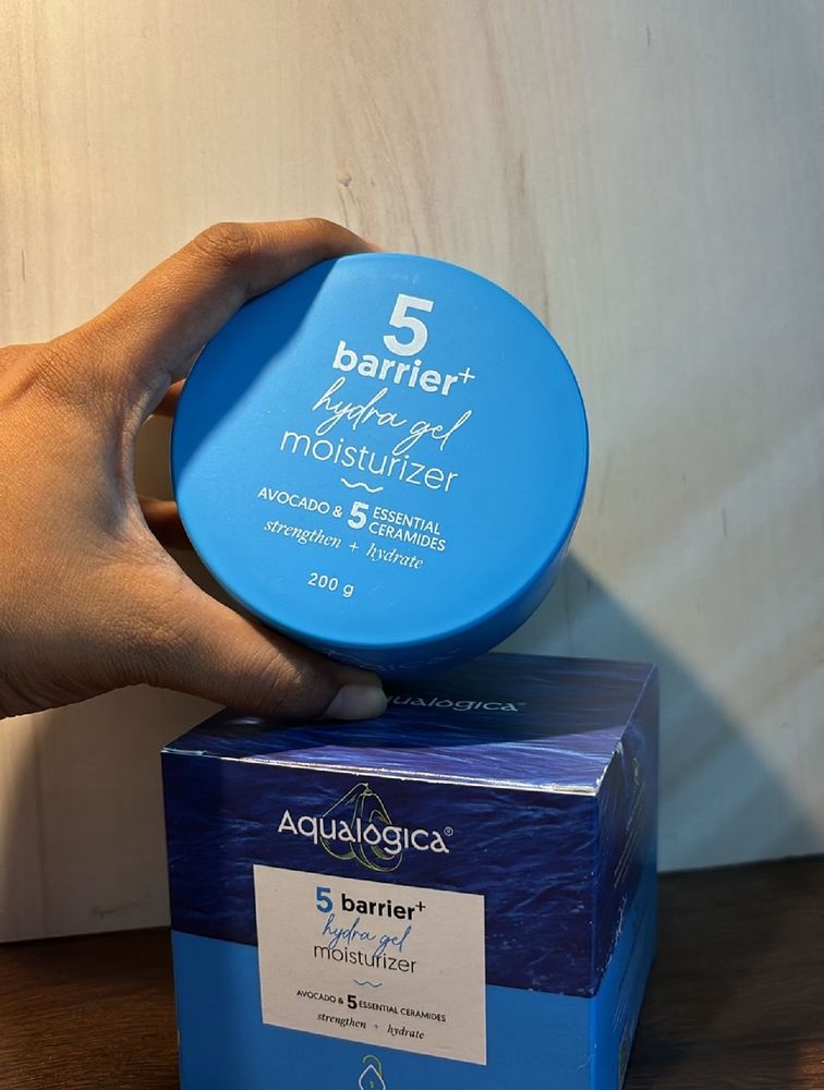 Aqualogica Barrier Repair Moisturiser