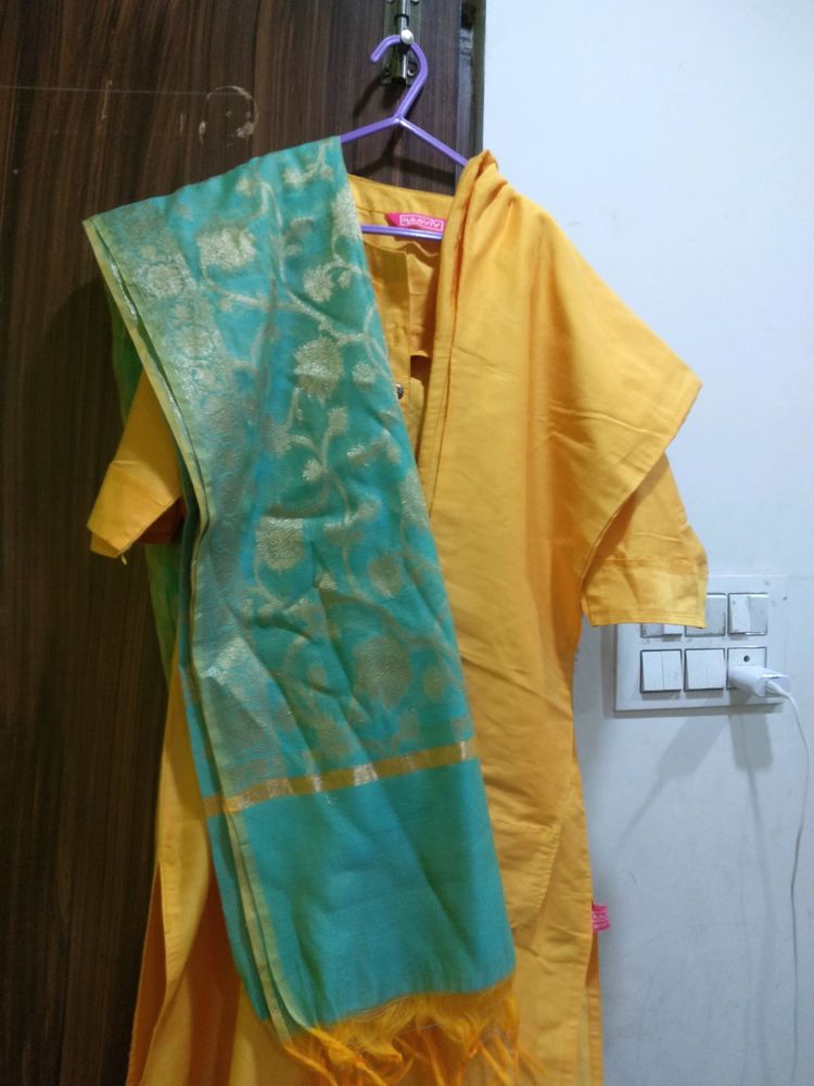 Kurtha Set With Dupatta And Pant Like New