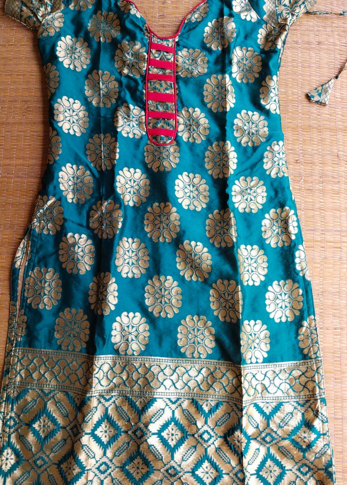 Women Kurti Pant Set