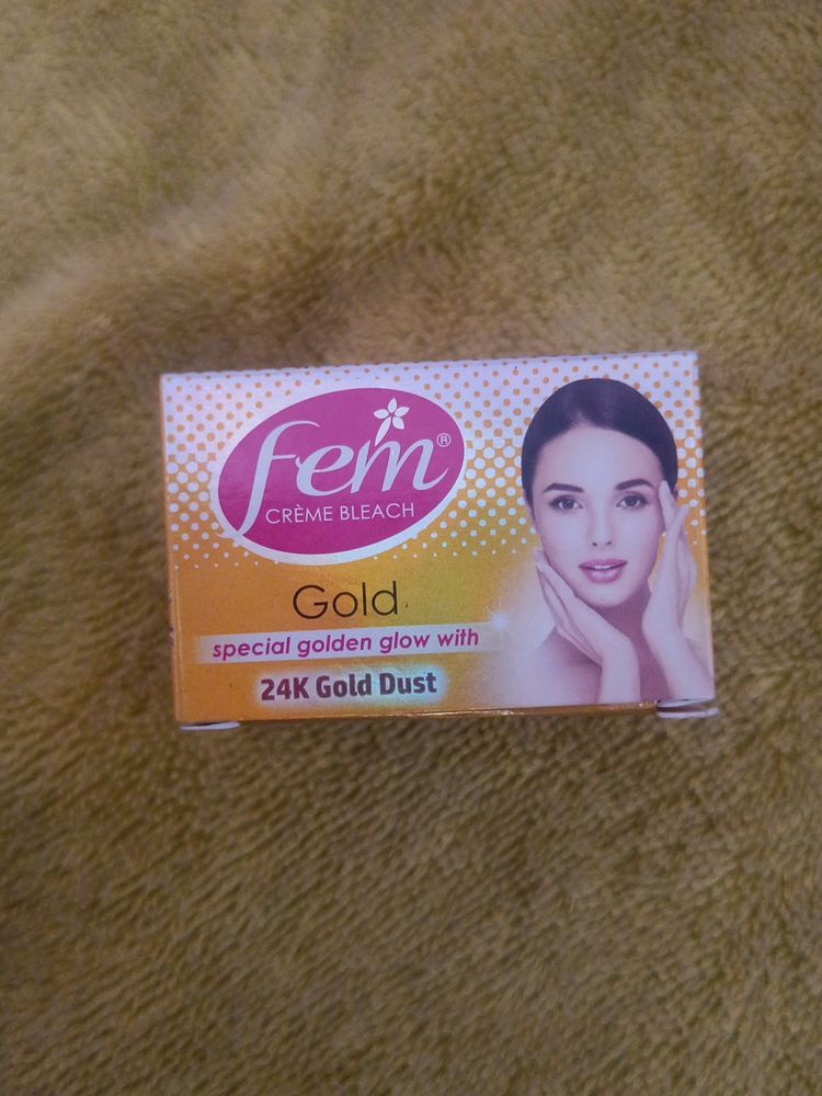 Fem Golden Glow Face Bleach