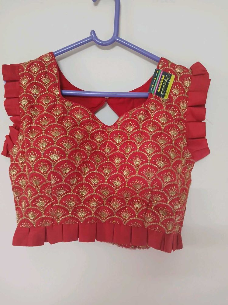 Crop Blouse-Sleeve Material Attached Inside