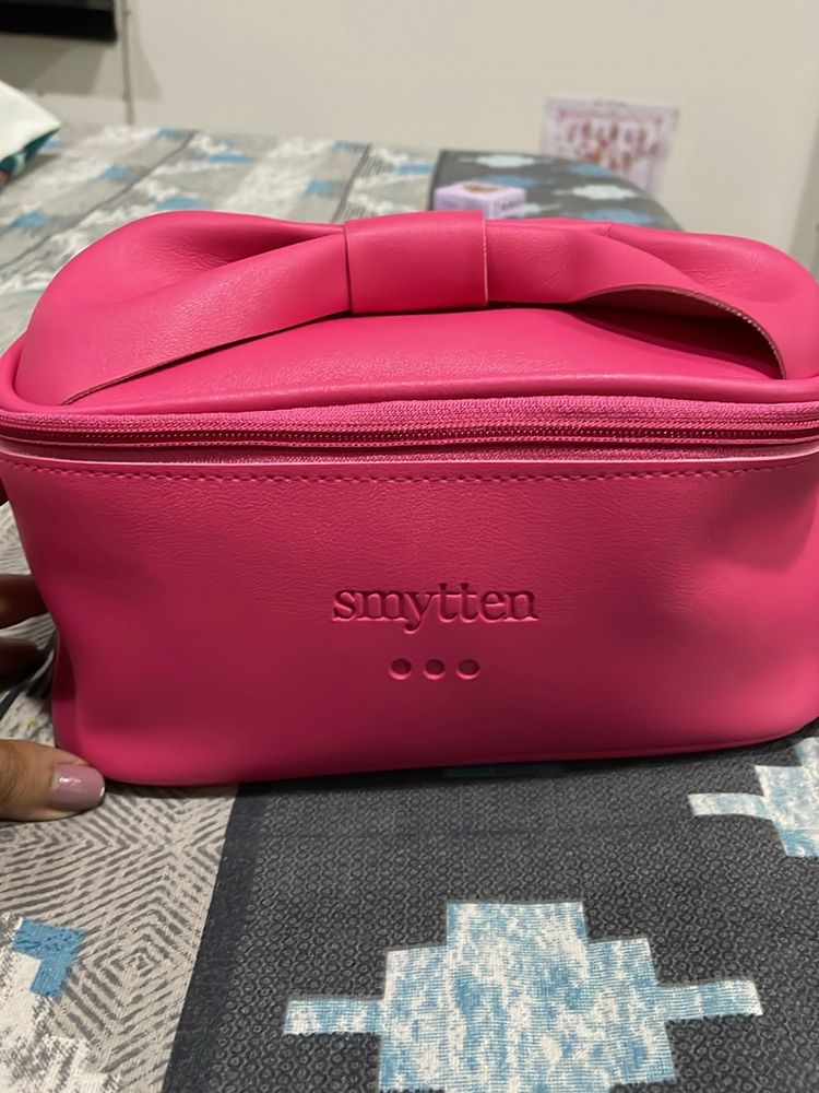 New Smytten Makeup Bag