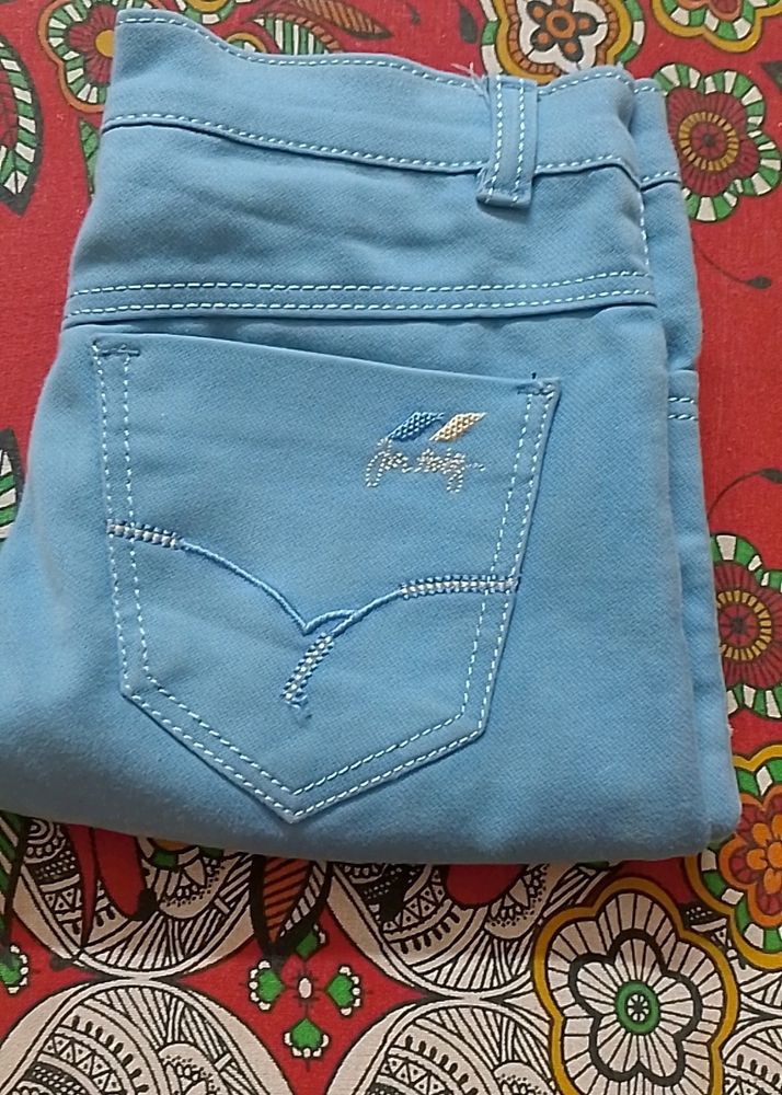 A Very Beautiful Jeans For Boys