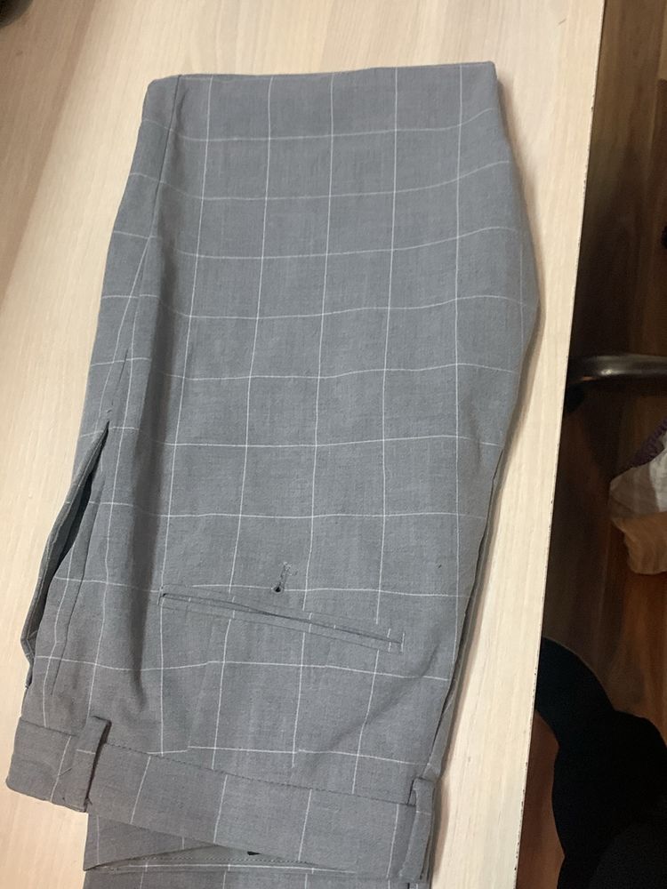 HnM Orignal Formal Wear White Check Grey Pant