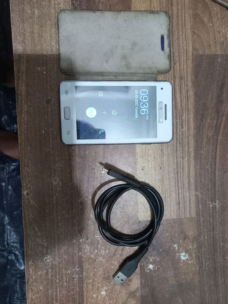 Samsung Touch Phone With Original Usb Cable