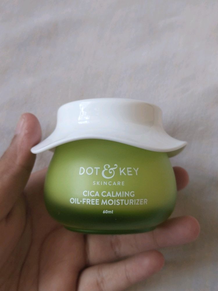 Dot & Key Cica Calming Oil Free Moisturizer