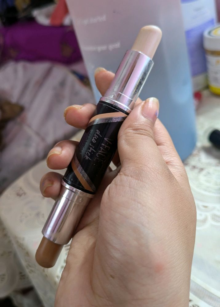 Maybelline V Face Contour Highlighter Stick