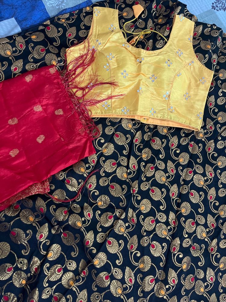 Banarsi lehanga choli