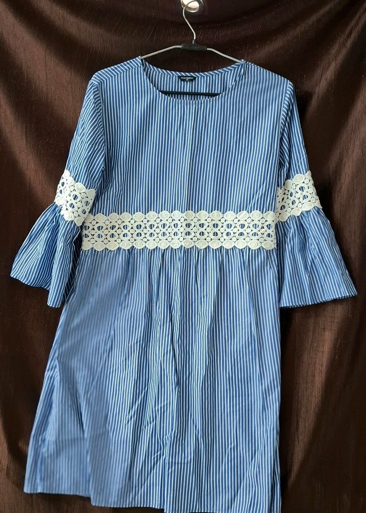 Blue White Lined Dress 🤌