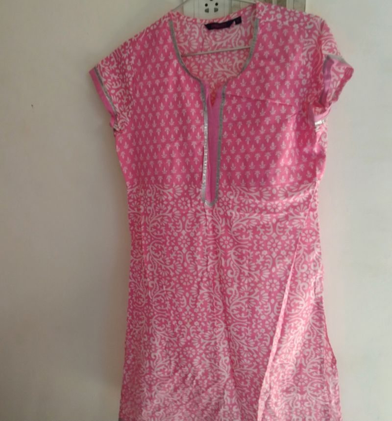 Beautiful Pink Kurti M Size.