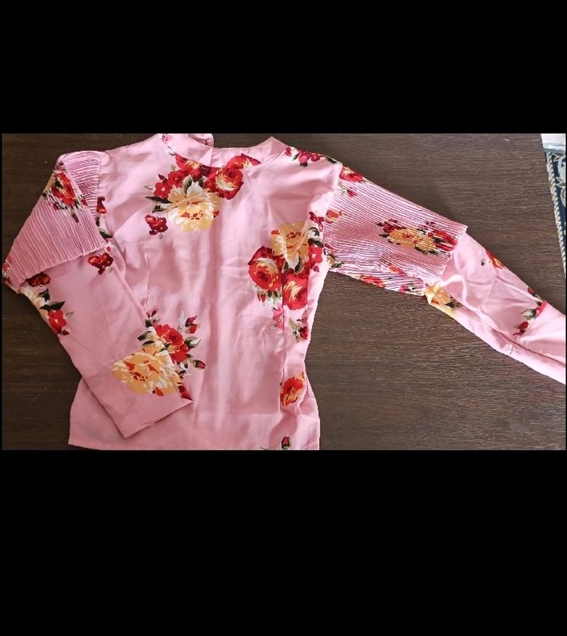 Beautiful Flower Printed Pink Top 🌸💜