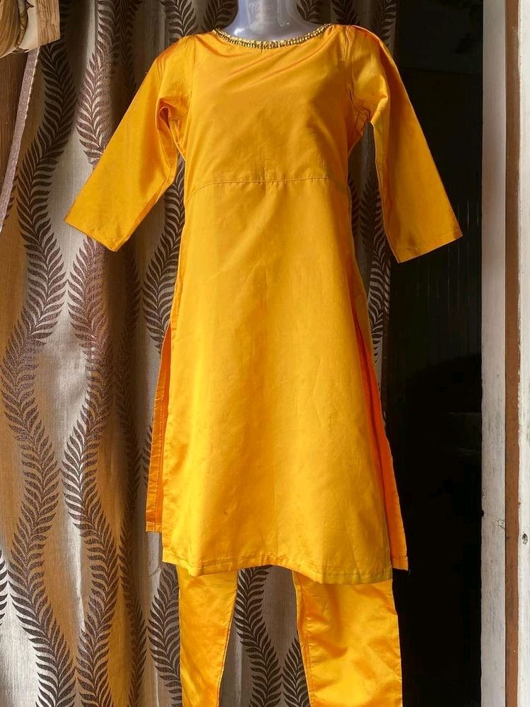 Mustard Yellow Taffeta Silk Kurta Pant Set