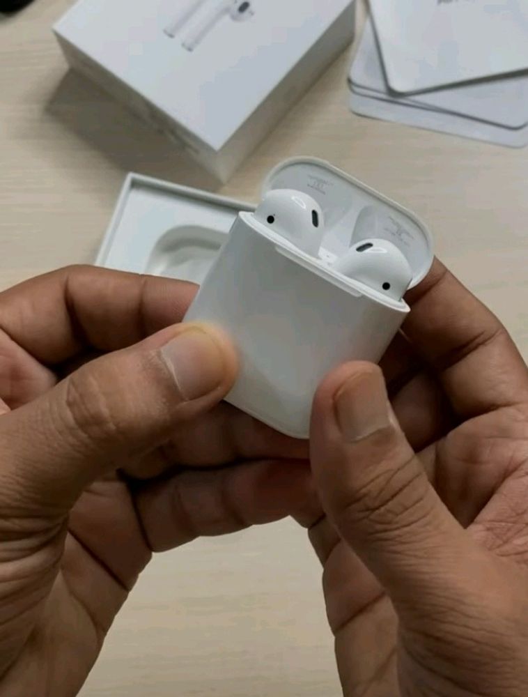 Copy Apple Earbuds