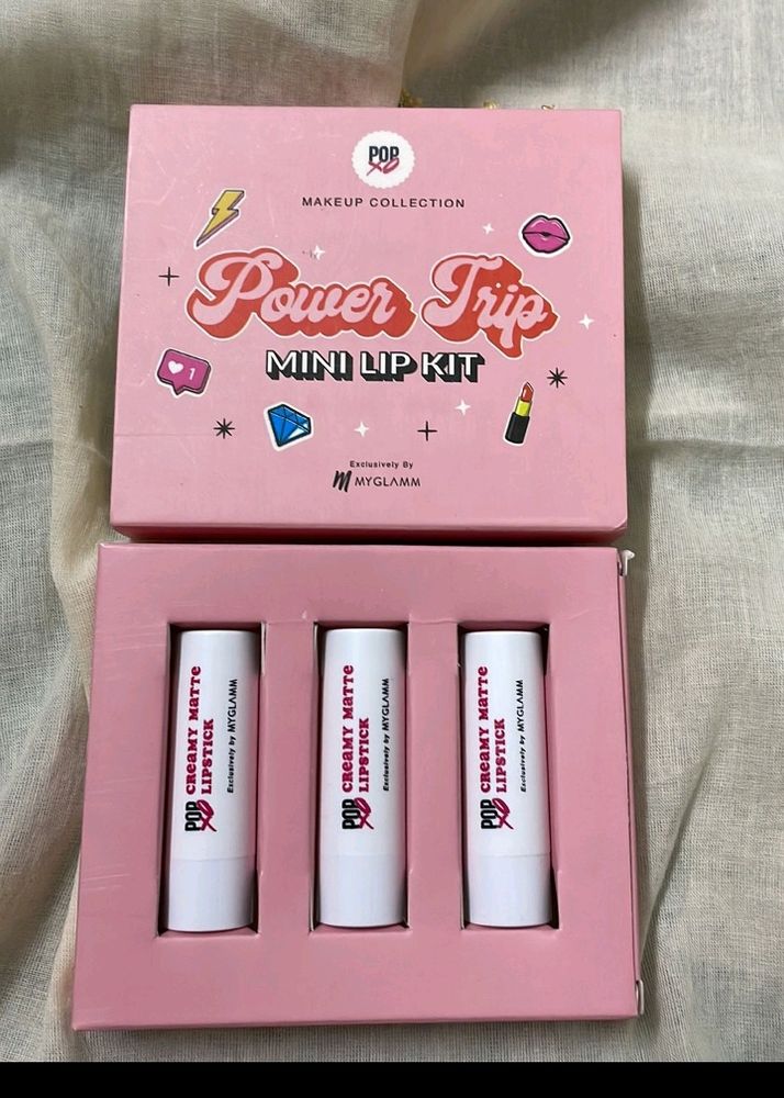 3 In 1 Myglamm Lipsticks Kit