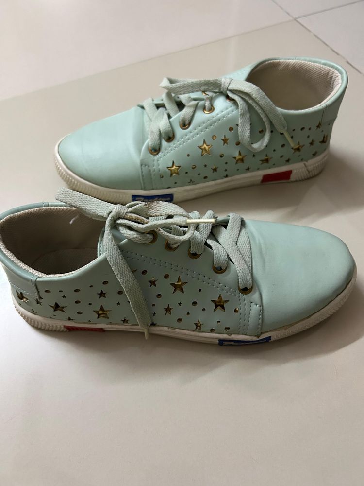 Women’s Casual Shoes Star Cut