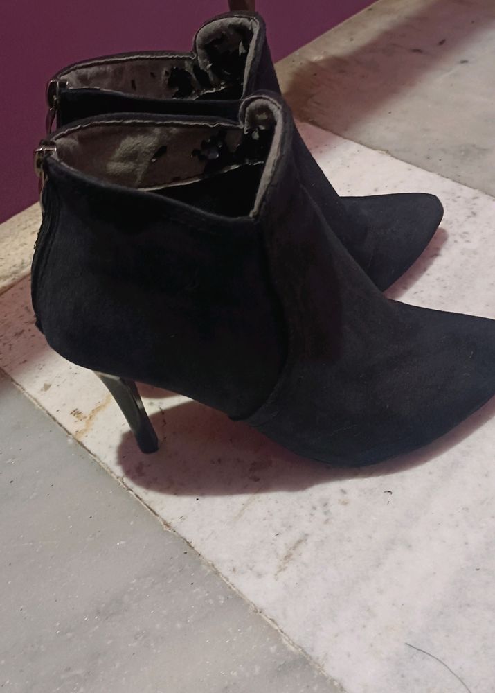 Ankle Length Heel Boot