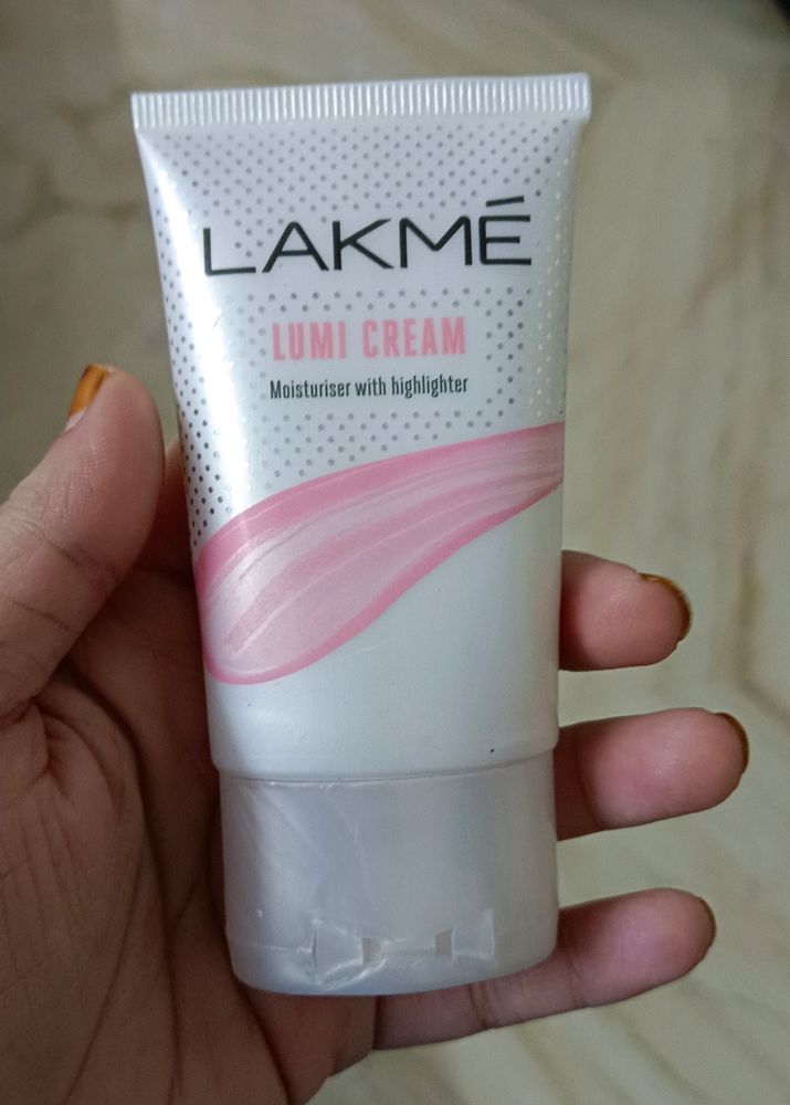 Lakme Lumi Cream