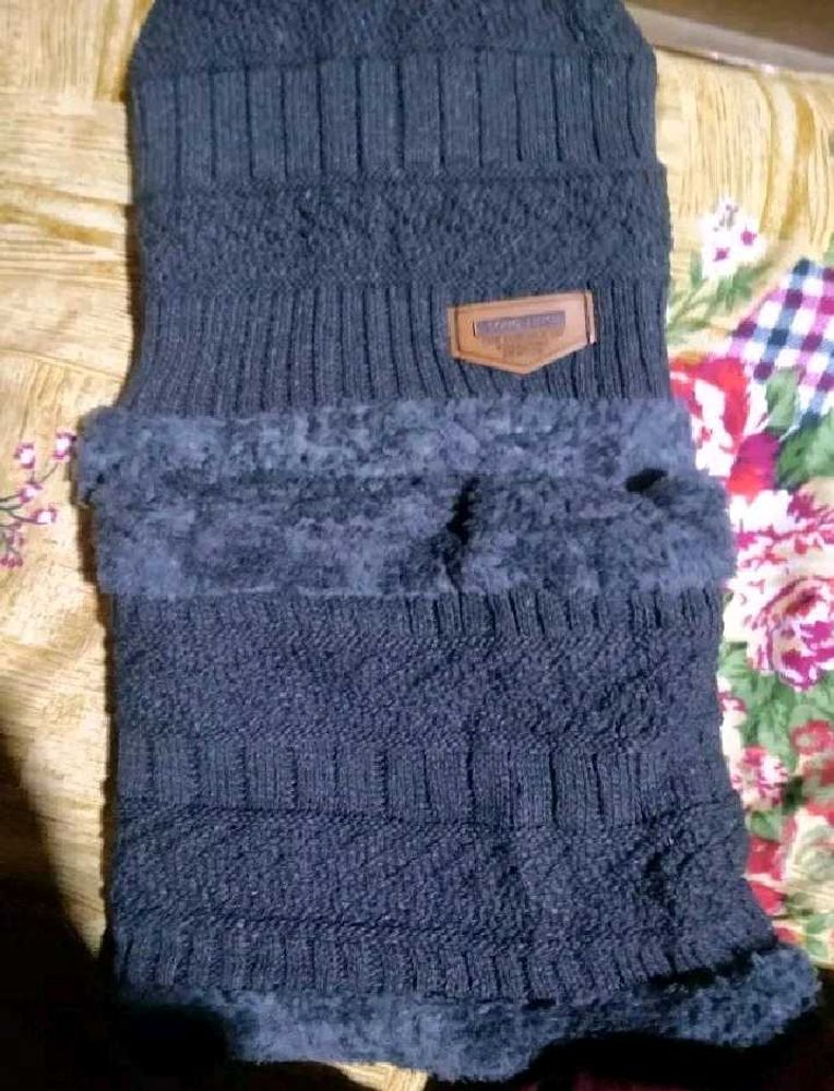 Woolen Cap With Muffler Set