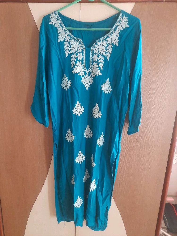 PRETTY Chikankari KURTI😍😍