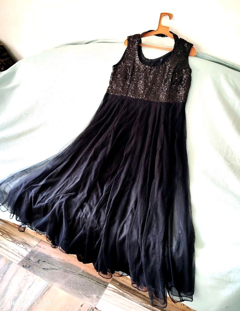 Black Wedding party Wear Gown Size issue