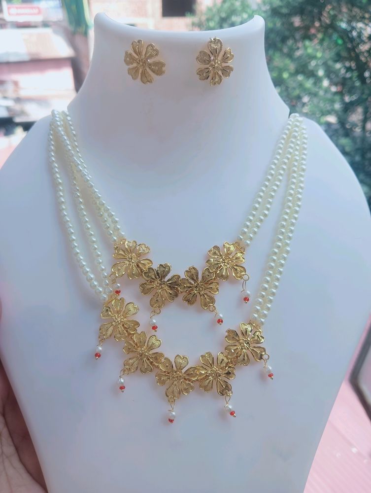 Gold Polish Necklace