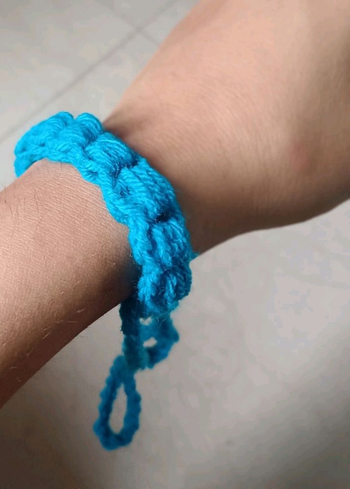 Crochet bracelet