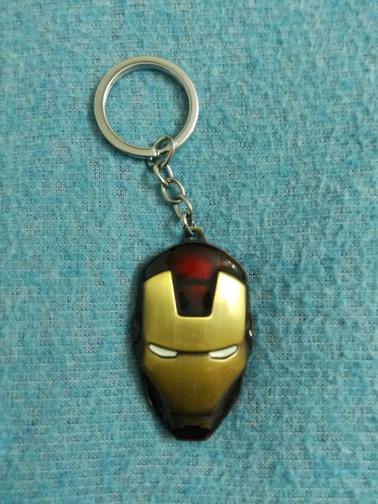 Marvel Iron Man Helmet Metal Keychain