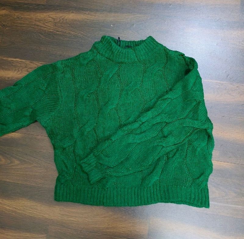 Knitted Pullover