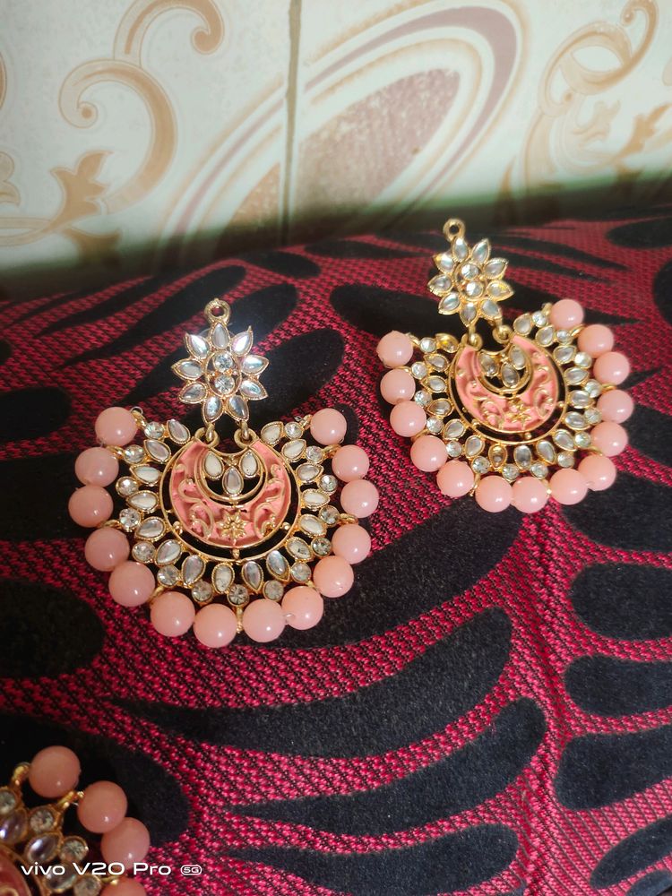 Earings And Maangtika