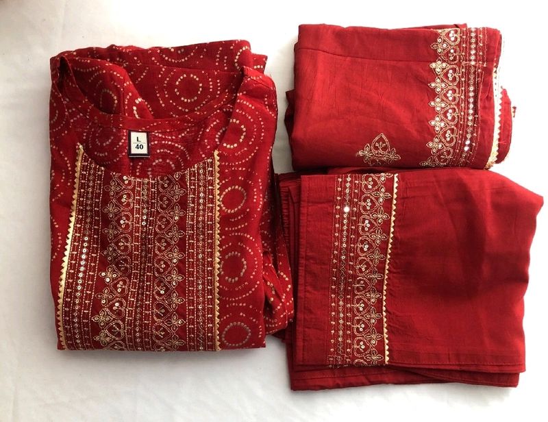 RED ETHNIC SET