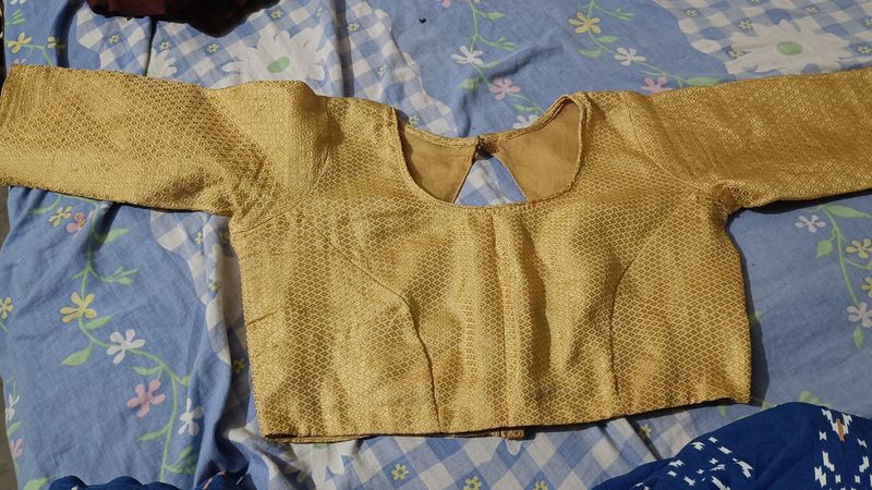 Woman Golden Back Open Blouse