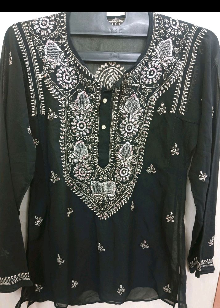 Short Chikankari Kurti