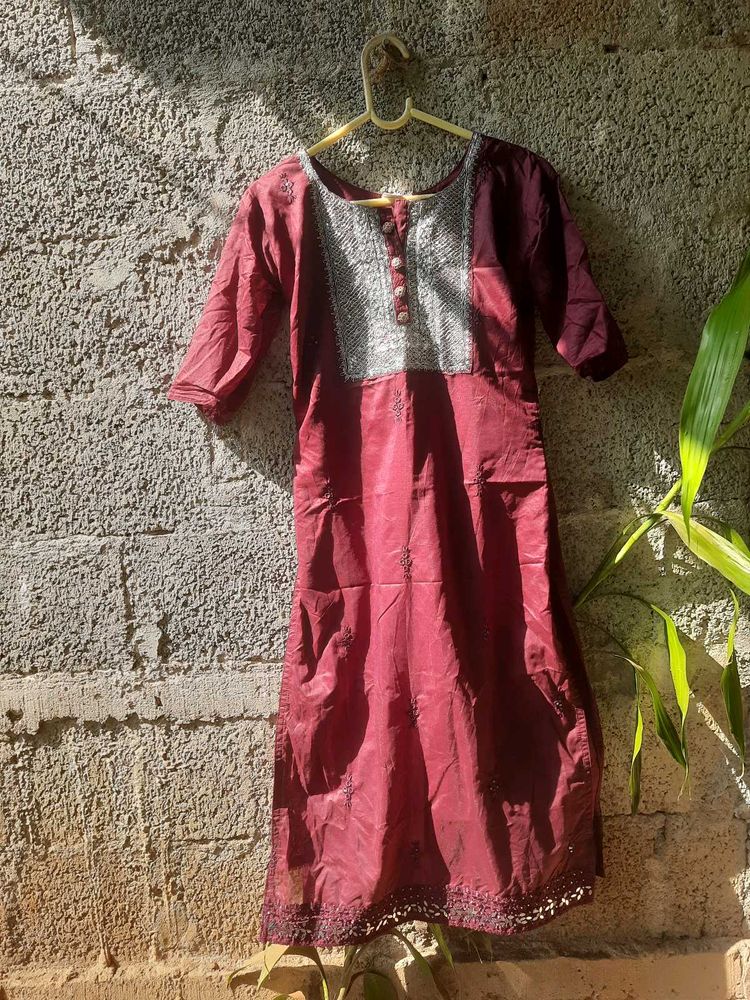 Kurta Set With Glass Work