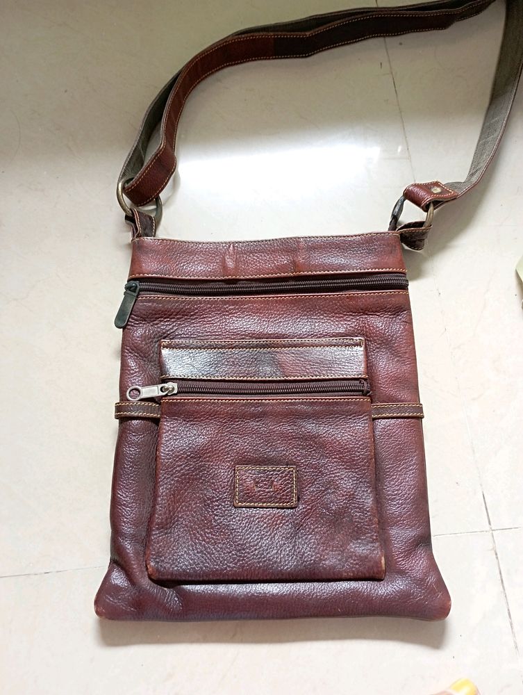 Leather Slingbag